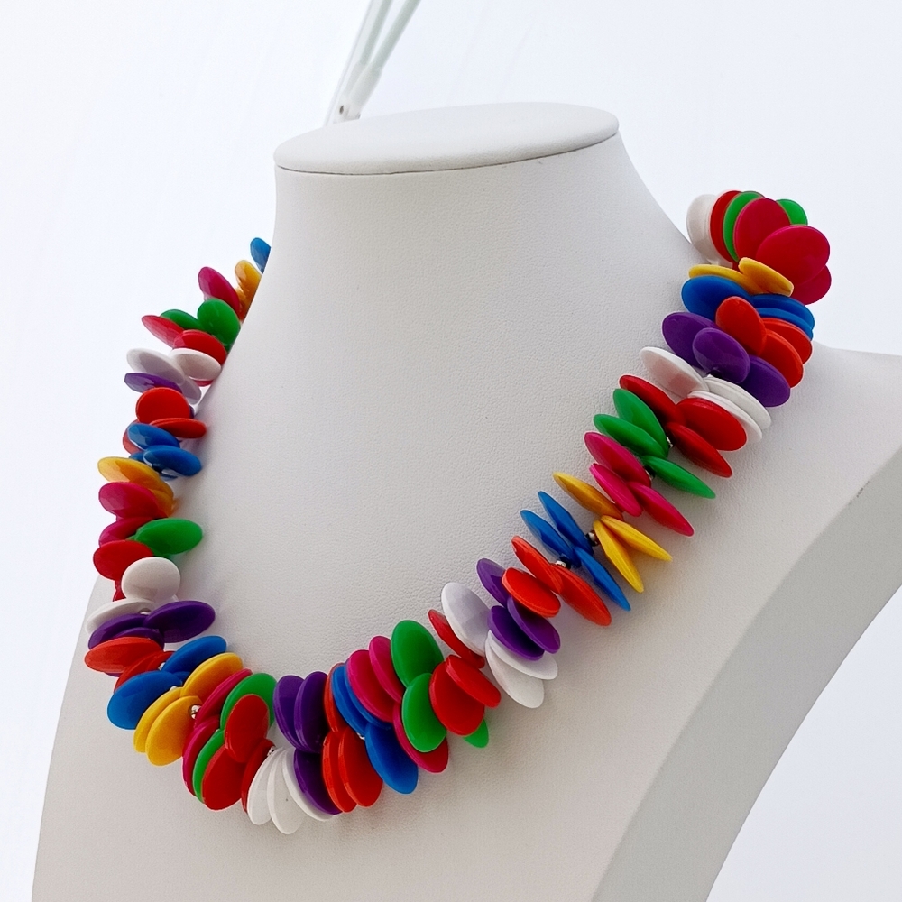 Colorful Acrylic Necklace Vintage White Yellow Green Purple Pink Blue Orange Red